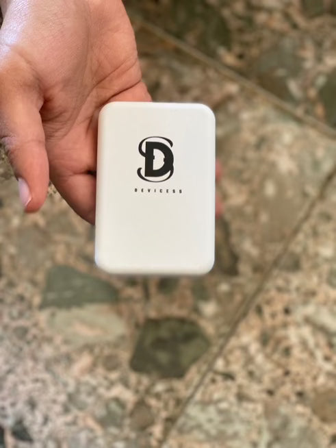 Cargador Portátil Devicess™ de 5000mAh: Energía Compacta para Acompañarte Siempre